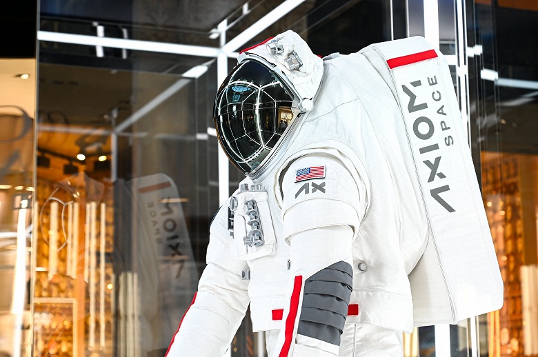 Axiom Space сменила CEO спустя шесть месяцев, новым главой стал опытный физик из NASA